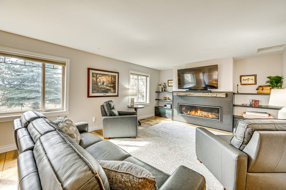 Fish, Boat & Unwind: Spacious Missoula Gem w/ Deck House in Idaho
