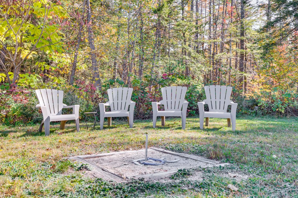 Hiking & Snowmobile Trails On-Site: Alton Retreat! House in Barnstead