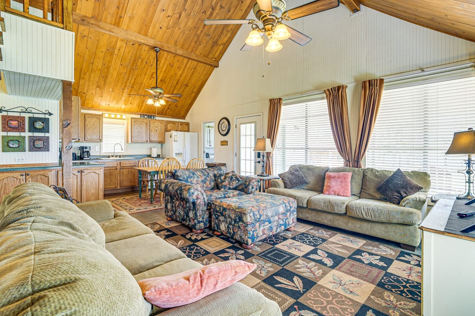 Boat & Swim: Lakefront Toledo Bend Retreat! House in Toledo Bend Reservoir