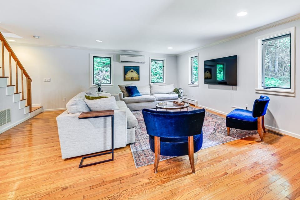 8 Mi to Tanglewood & Butternut Ski: Spacious Home! House in West Stockbridge