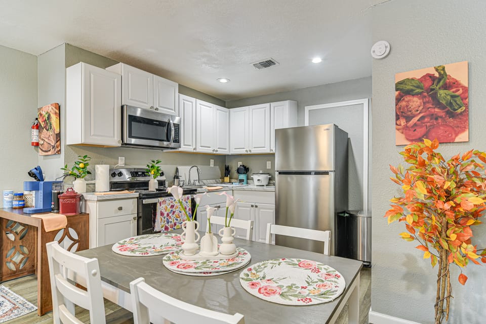 Breezy Tampa Home w/ Yard: Perfect for Long Stays House in Lutz