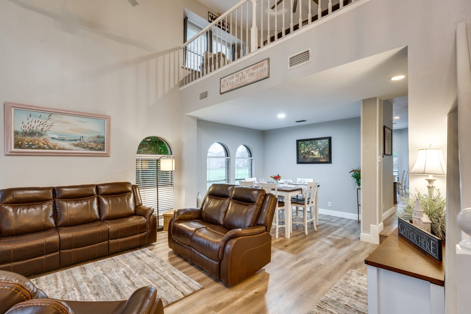 Spacious Family Home w/ Patio in San Antonio! House in San Antonio