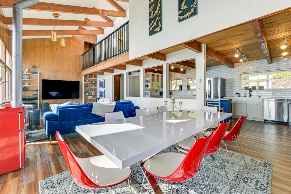 Decks & Views: Waterfront Shelton Home House in Hood Canal