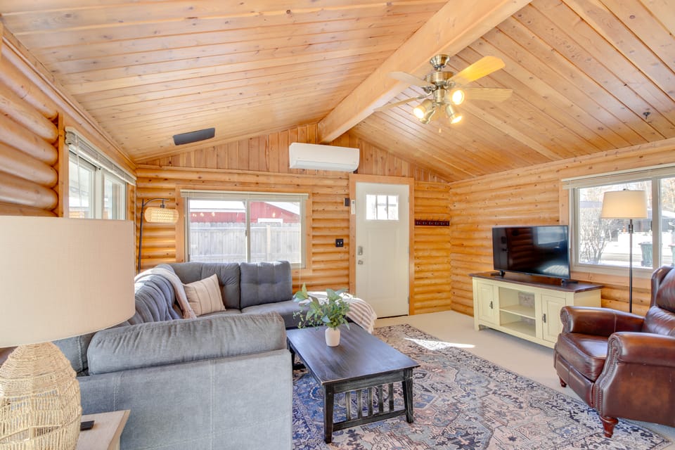 Near Golf & Lake: Breezy Point Resort Log Cabin House in Breezy Point