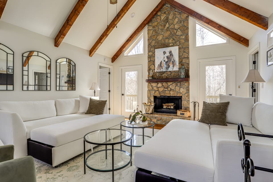 Serenity Now: Big Canoe Mountain Home! House in Georgia