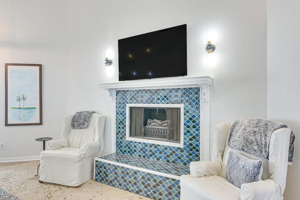 Gulf-View Deck: West End Family Home in Galveston! House in Galveston Island