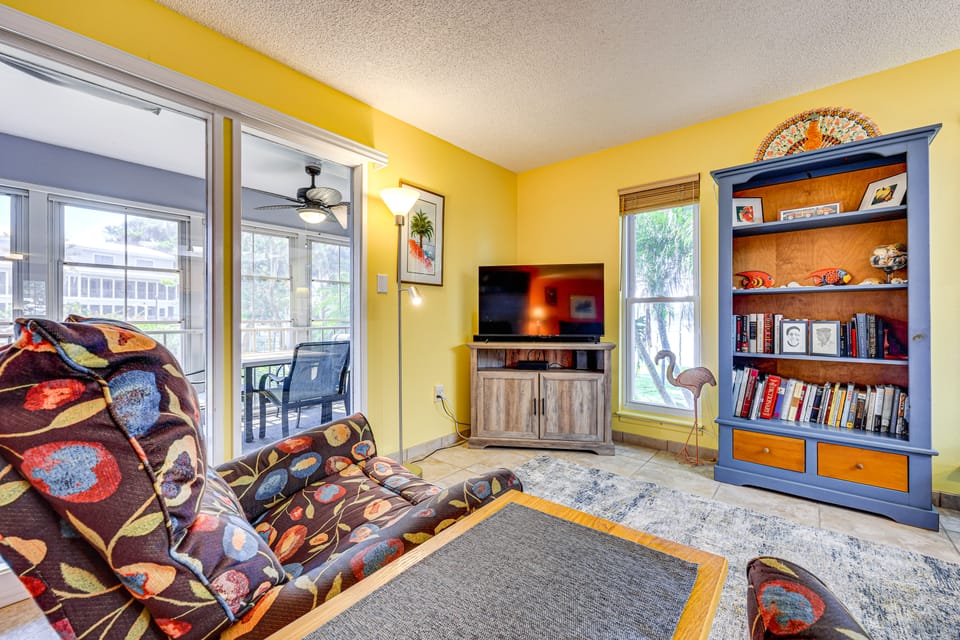 St Johns River Retreat in Welaka w/ Dock Access Apartment in Florida