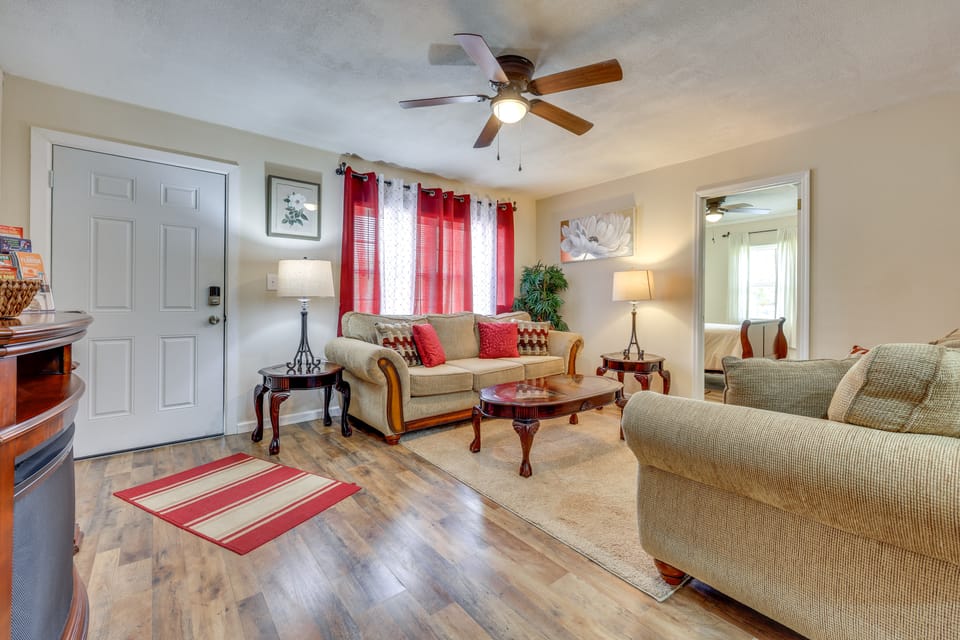2 Mi to Dtwn: Home w/ Game Room in St Augustine! House in Saint Augustine