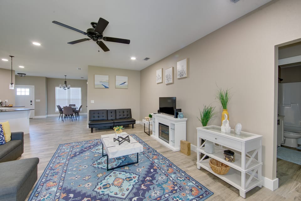 8 Mi to State Park: Home w/ Fenced Yard in Lindale House in Texas