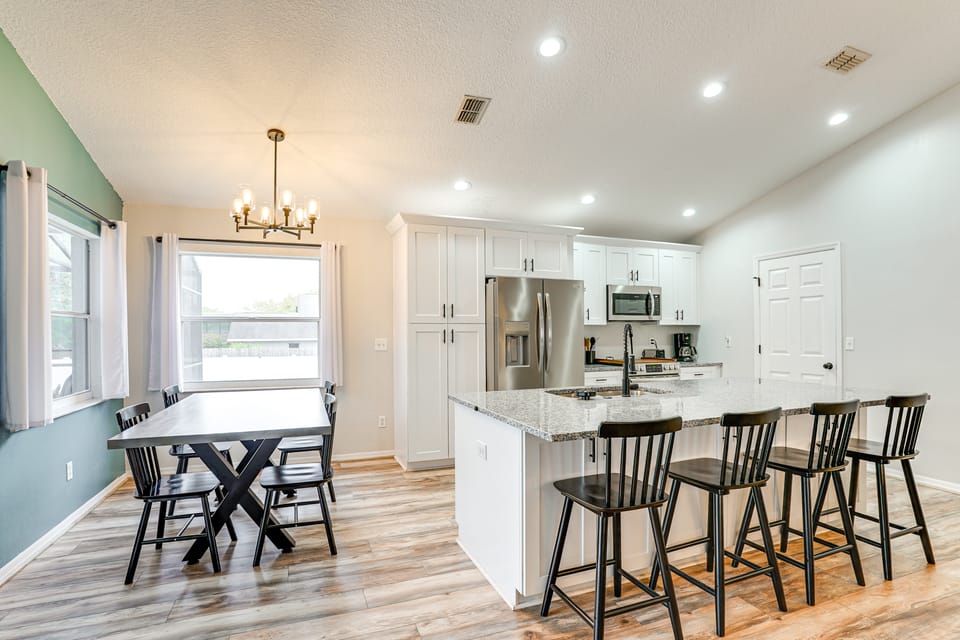 Disney World Family Retreat w/ Private Pool! House in Four Corners