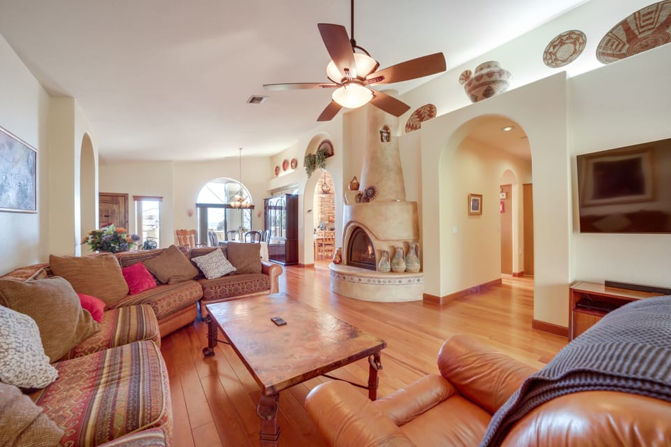 Stunning Sedona Views: Spa, Firepit & Stargazing House in Sedona