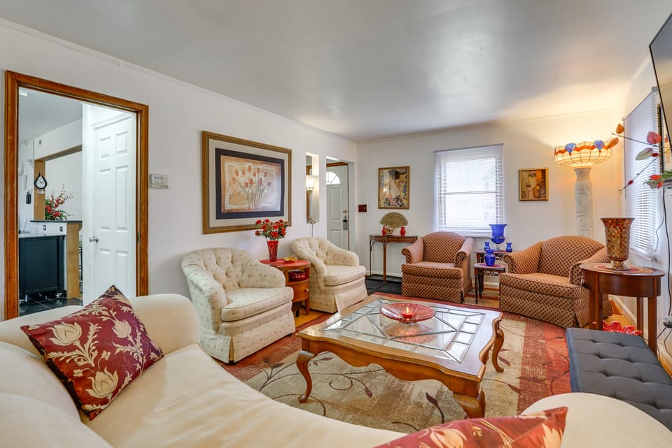 Walk to Detroit Zoo: Home w/ Sunroom & Patio! House in Royal Oak