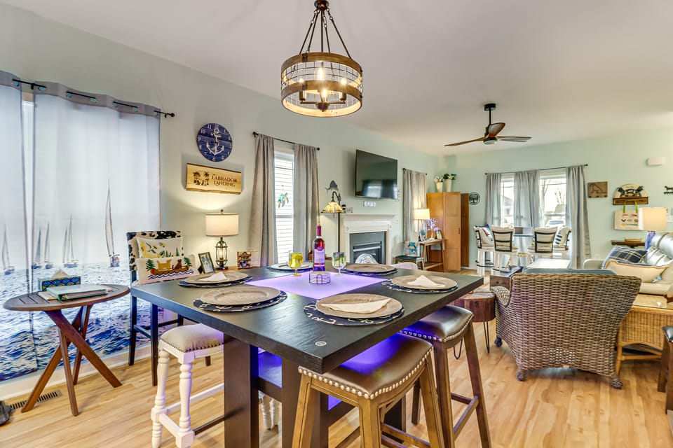 Walk to Bay: Home w/ Fenced Yard in Colonial Beach House in Colonial Beach