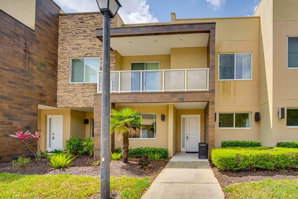 < 2 Mi to WDW Attractions: Luxe Family Getaway! Apartment in Bay Lake