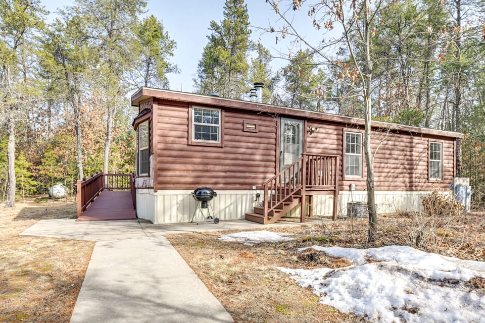 Fire Pit: Family-Friendly Cabin in Gillett! House in Wisconsin