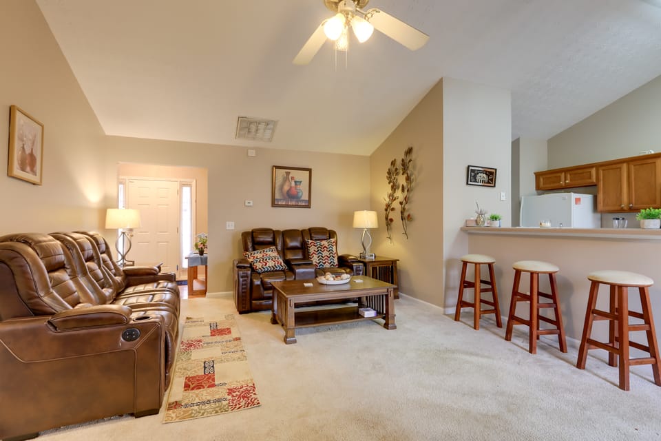 2 Mi to Heritage Park: Pet-Friendly McDonough Home House in McDonough