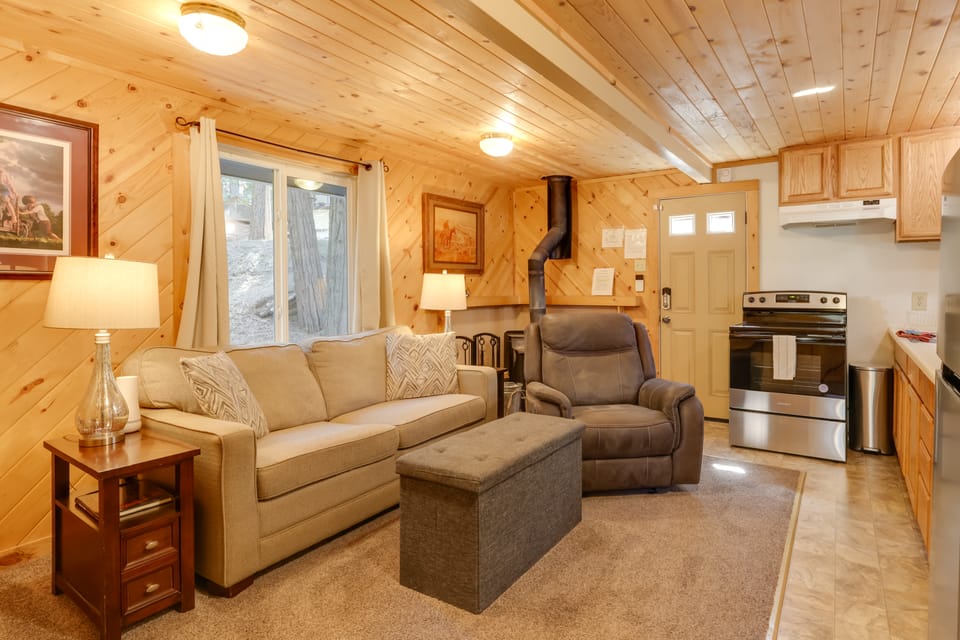 Hike, Ski & Sip: Arnold Cabin 4 Mi to State Park! House in Arnold