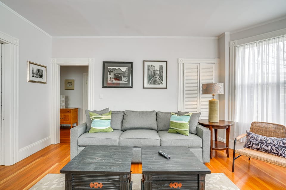 Walk to Harvard Square: Apartment in Cambridge Apartment in Cambridge
