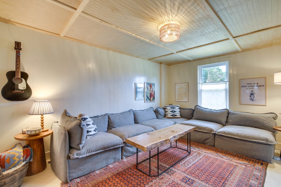 4 Mi to Great Barrington: Berkshires Retreat! House in Berkshires