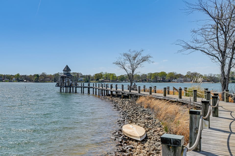 Waterfront Lake Norman Retreat w/ Balcony Apartment in Cornelius