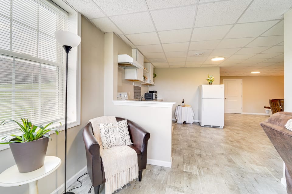 Mtn-View Studio: 18 Mi to Penn State! Apartment in Pennsylvania
