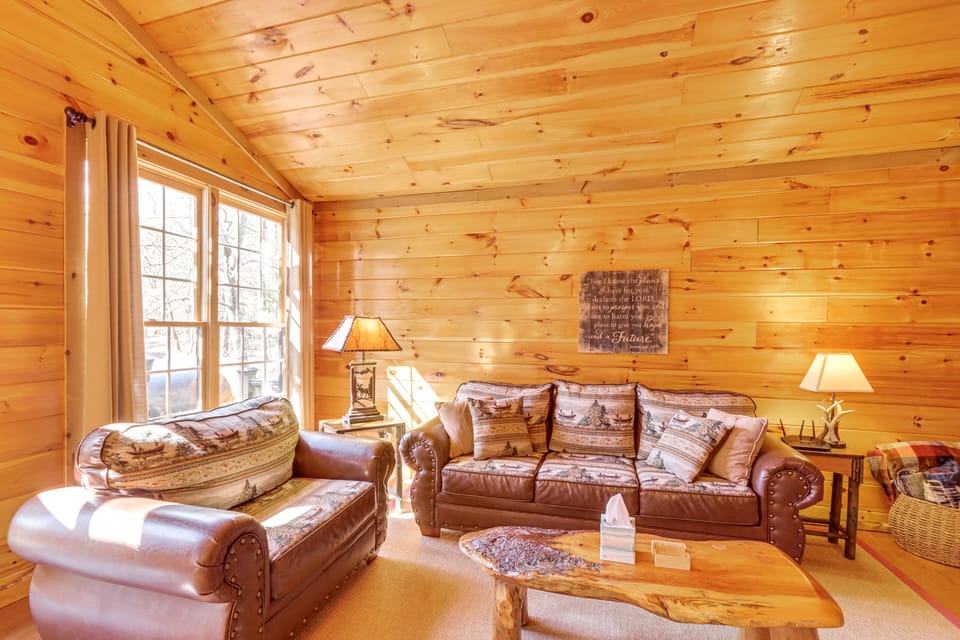 1 Mi to Nottely Lake: Home w/ Furnished Deck! House in Union County