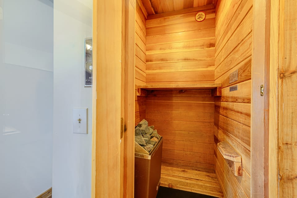 Walk to Old Town Park City: Unit w/ Shared Hot Tub Apartment in Park City