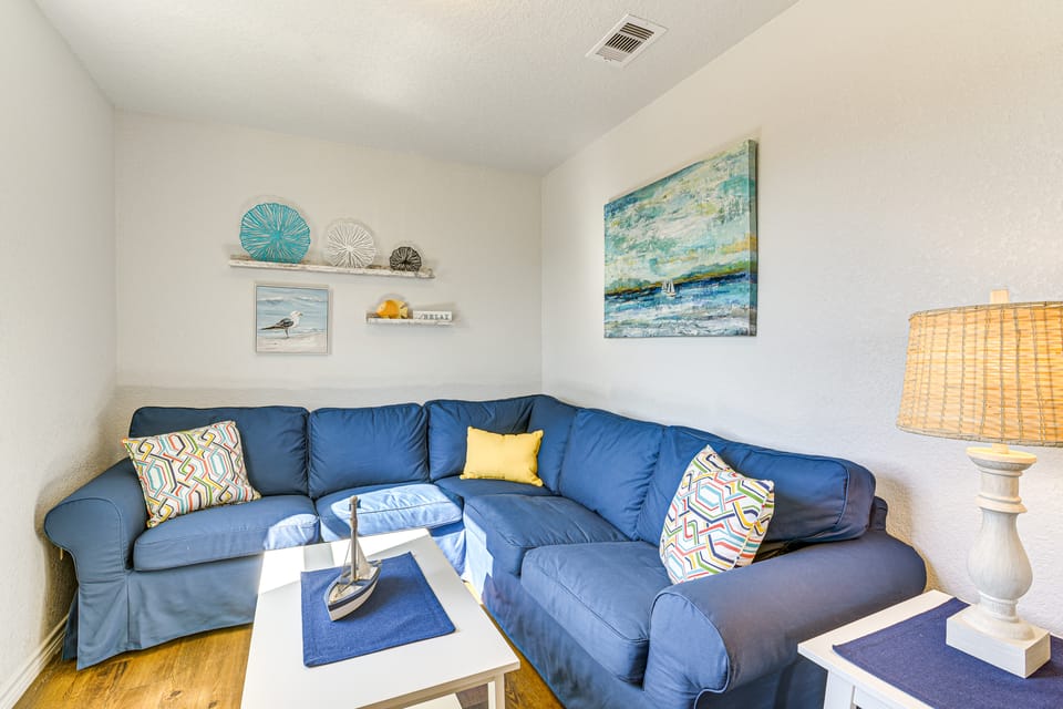 1 Block to Surfside Beach: Home w/ Gulf Views! House in Surfside Beach