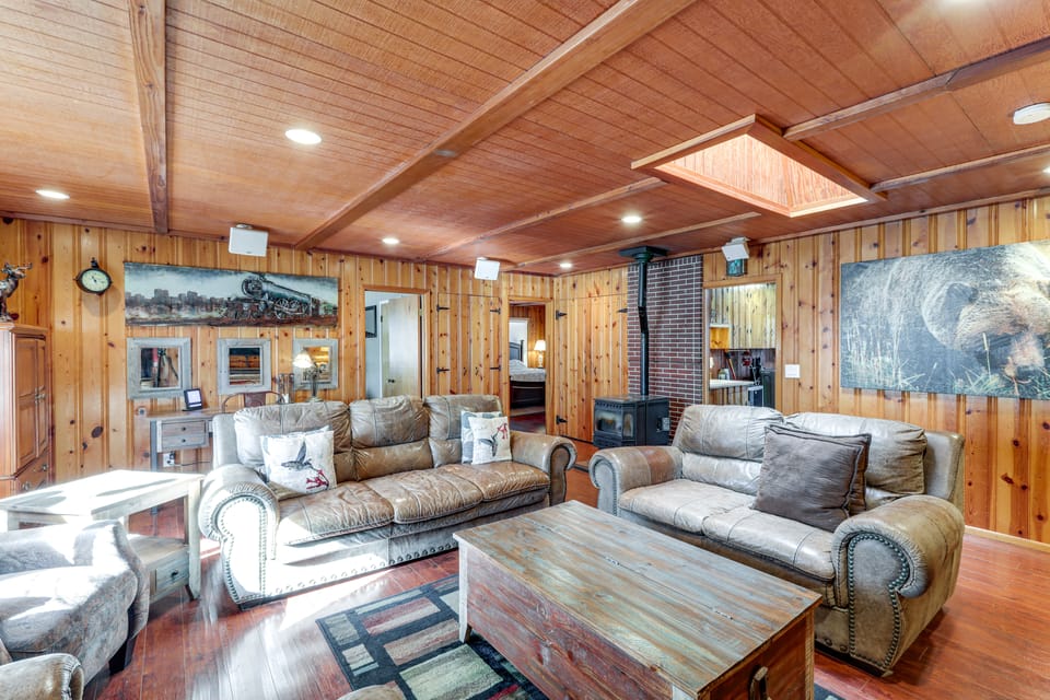 16 Mi to Mogollon Rim: Home w/ Deck in Payson! House in Gila County