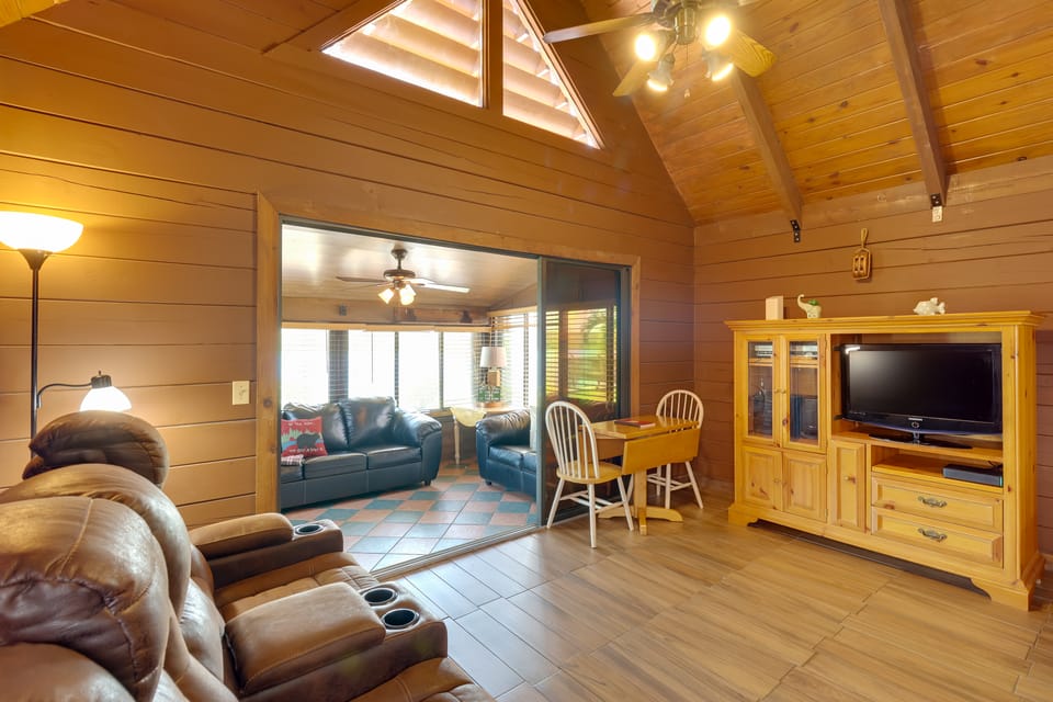 Lake Okeechobee Cabin w/ Boat Launch & Patio House in Lake Okeechobee