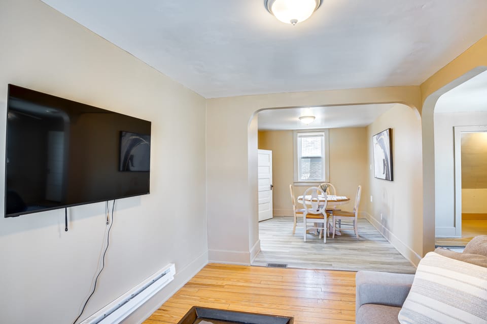 2 Mi to Dtwn: Studio Suite in Sheboygan Apartment in Sheboygan