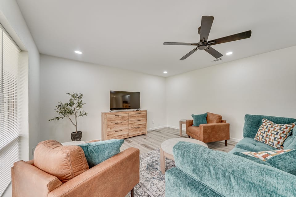 Convenient Family-Friendly Location: Texarkana Gem House in Texarkana