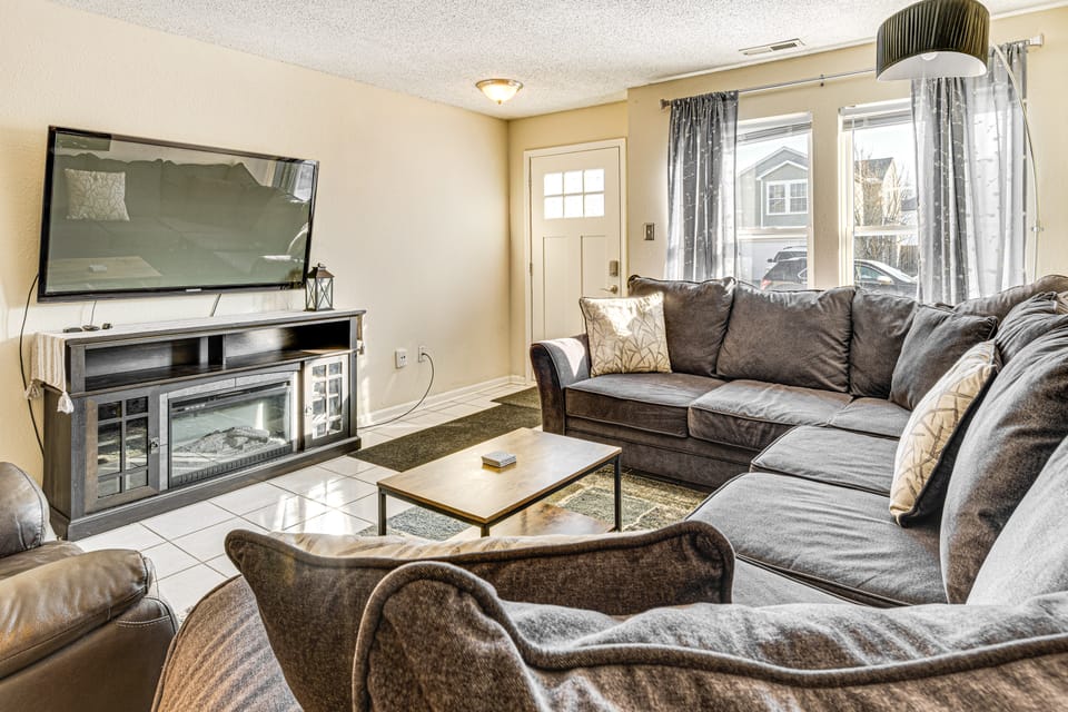 5 Mi to Eagle Creek Park: Home w/ Fenced Yard! House in Pike Township