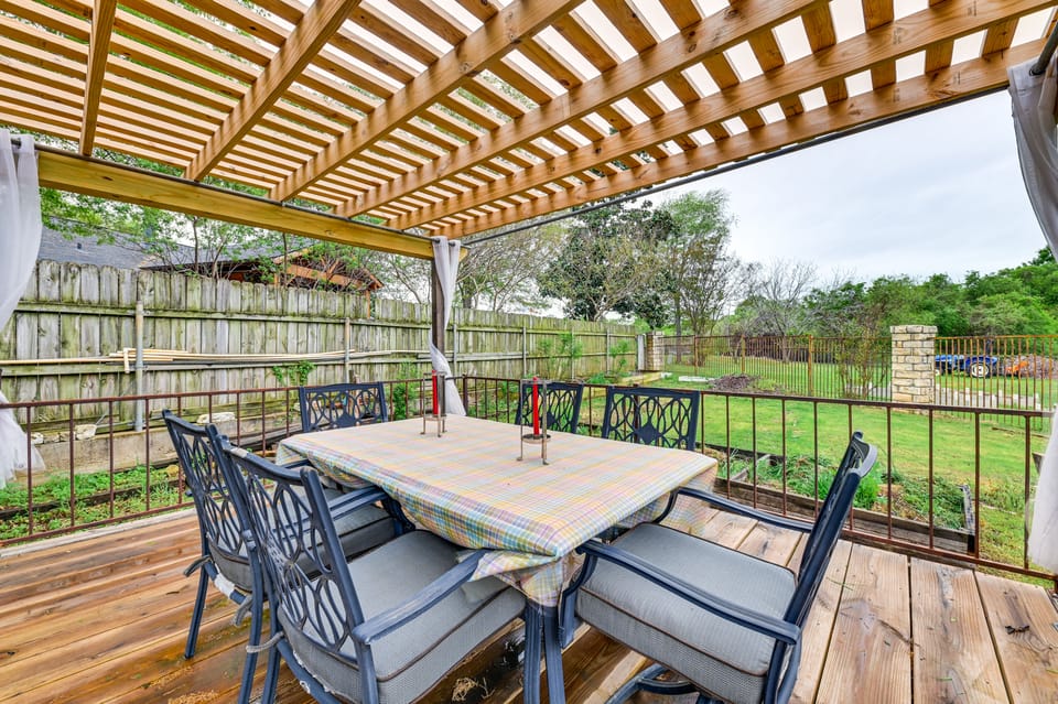 Spacious Family Home w/ Fenced Yard in DFW Area House in Flower Mound