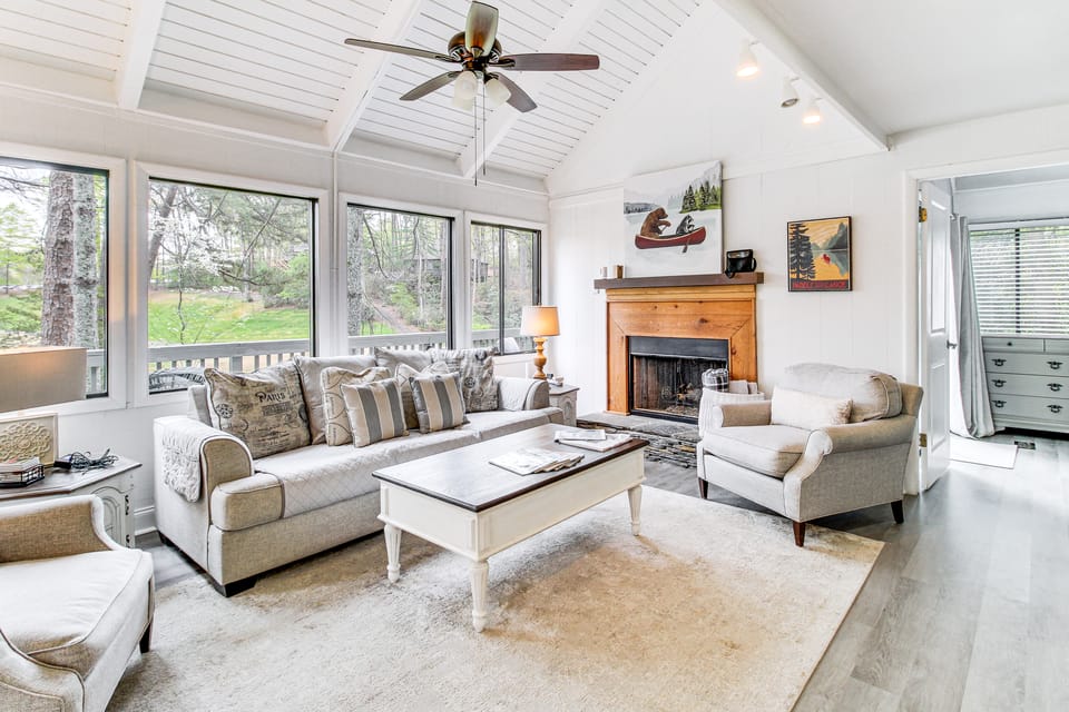 Lake & Golf Course Views: Big Canoe Home w/ Deck! House in Georgia