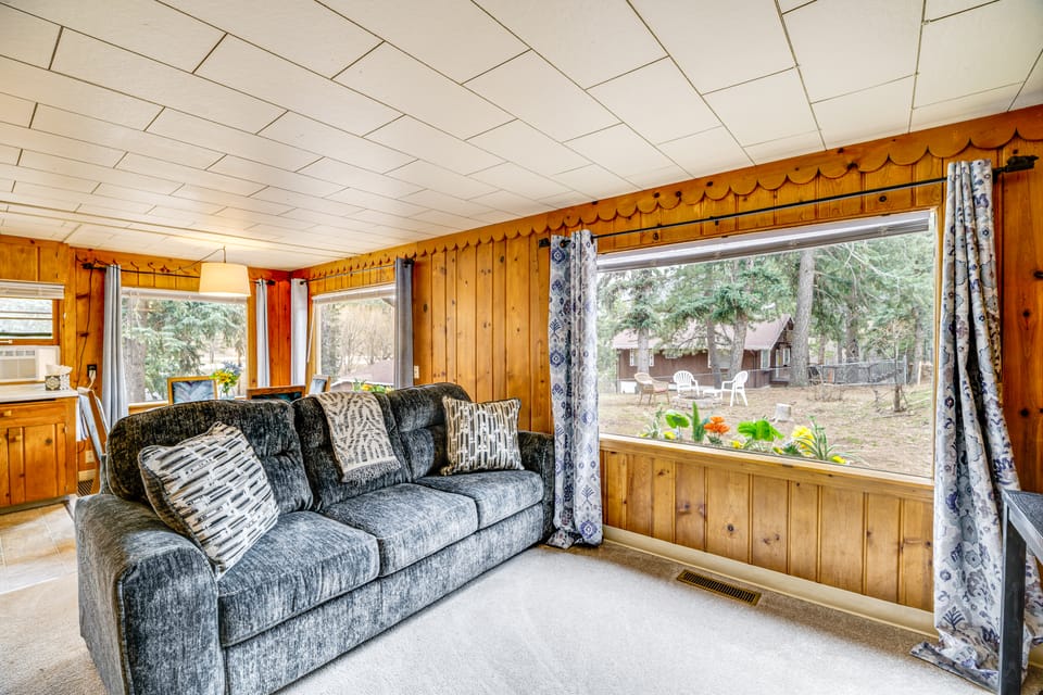 Mountain Retreat at Base of Pikes Peak! House in Cascade-Chipita Park