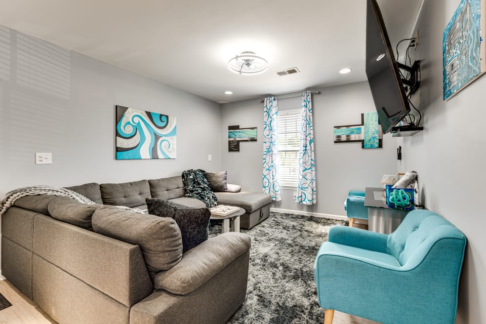 10 Mi to Snowland: Concord Apt w/ Shared Yard Apartment in Kannapolis