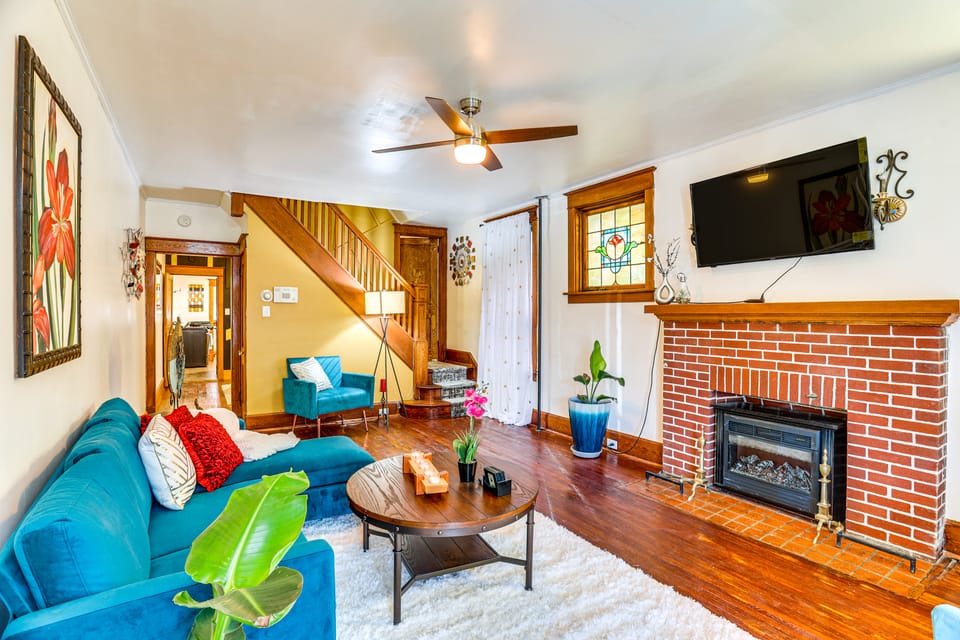 2 Mi to Dtwn: Harrisburg Escape w/ Furnished Deck! Apartment in Harrisburg