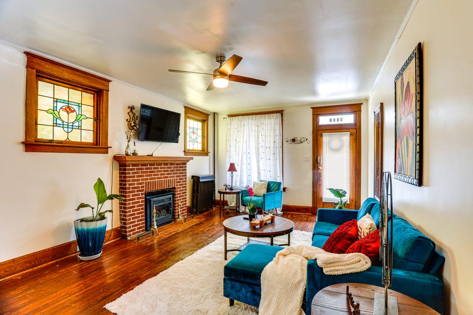 2 Mi to Dtwn: Harrisburg Escape w/ Furnished Deck! Apartment in Harrisburg