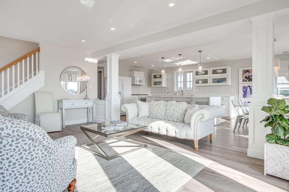 Walk to Rye Harbor State Park: Home w/ Ocean Views House in Rye