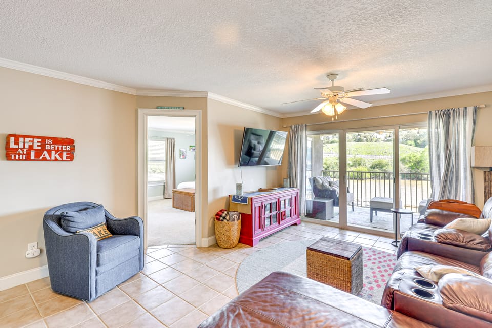 Lake Martin Retreat w/ Deck: 4 Mi to Wind Creek! Apartment in Alexander City