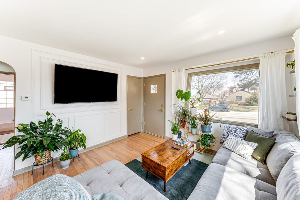 6 Mi to Summerfest Park: Home w/ Game Room! House in Cudahy