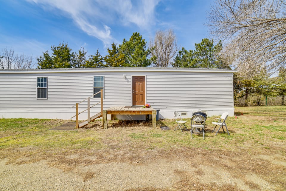 Dog-Friendly Miller Hunting Retreat! House in South Dakota