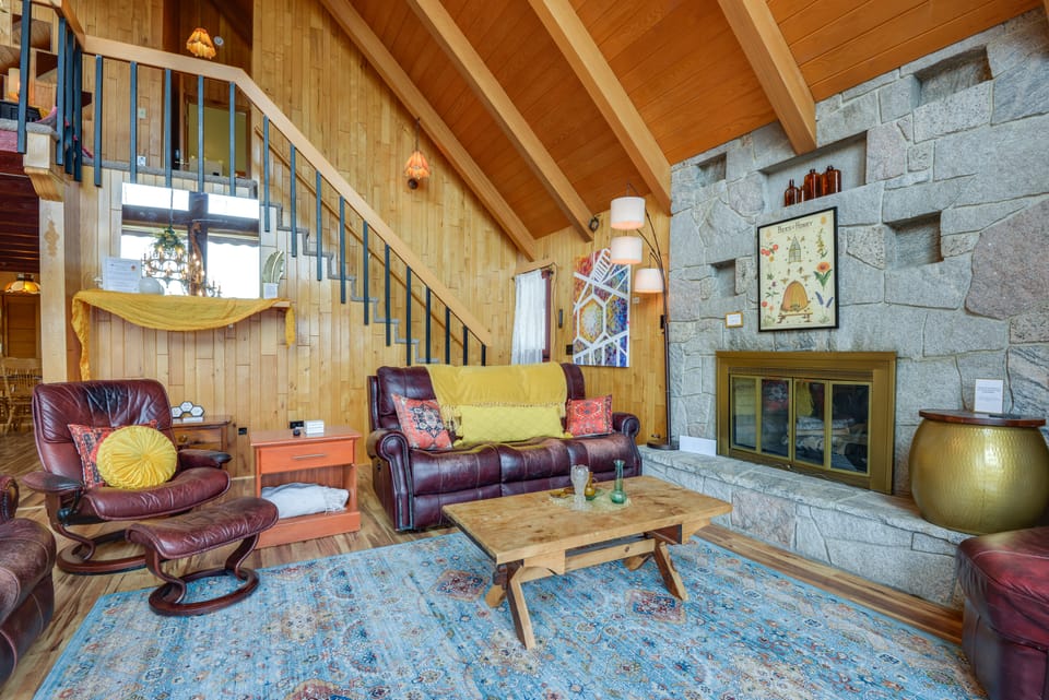 Deck, Mountain Views: Colorful Retreat in Vernon! Apartment in Vermont