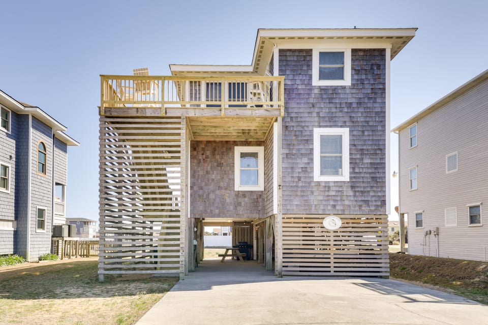 Hot Tub & Ocean Views: Kitty Hawk Haven! House in Kitty Hawk