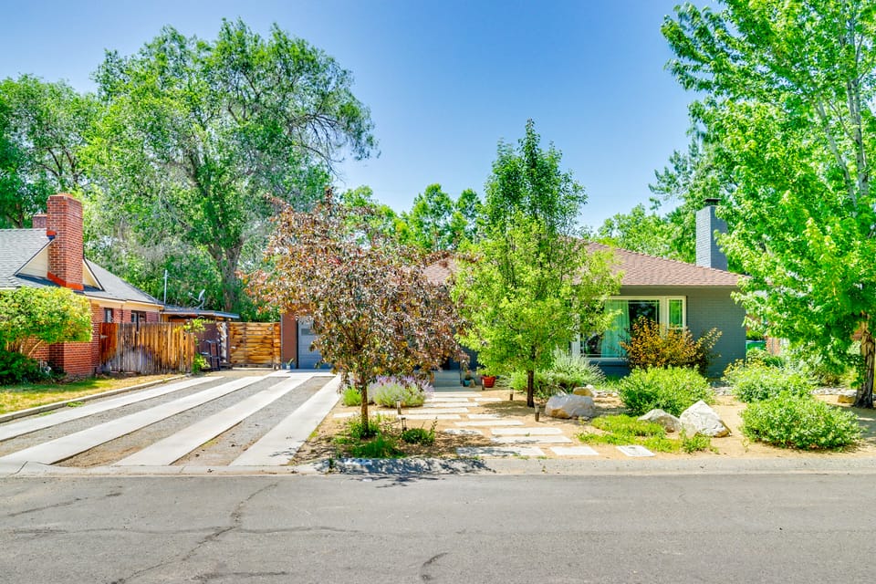 24 Mi to Slopes! Family Reno Home w/ Outdoor Oasis House in Reno