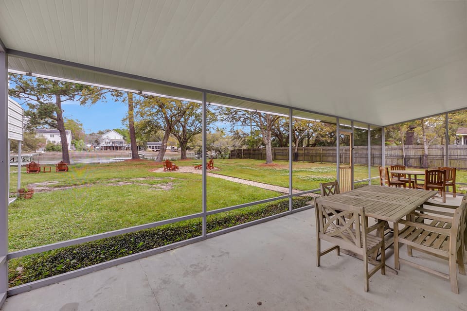 3 Mi to Beach, Waterfront Charleston Home w/ Patio House in James Island
