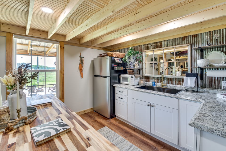 Fish, Swim & Tube: Okolona Studio w/ Pond Access Apartment in Arkansas