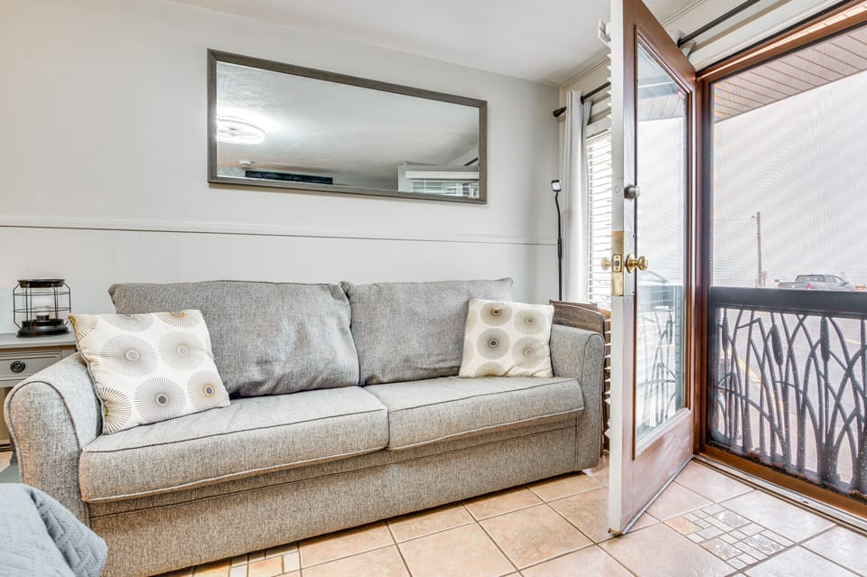 'Beachfront 9' Condo on Old Orchard Beach Apartment in Old Orchard Beach