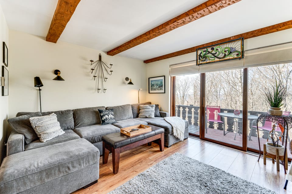 Hiking Galore: Mittersill Townhome in Franconia! Apartment in Franconia